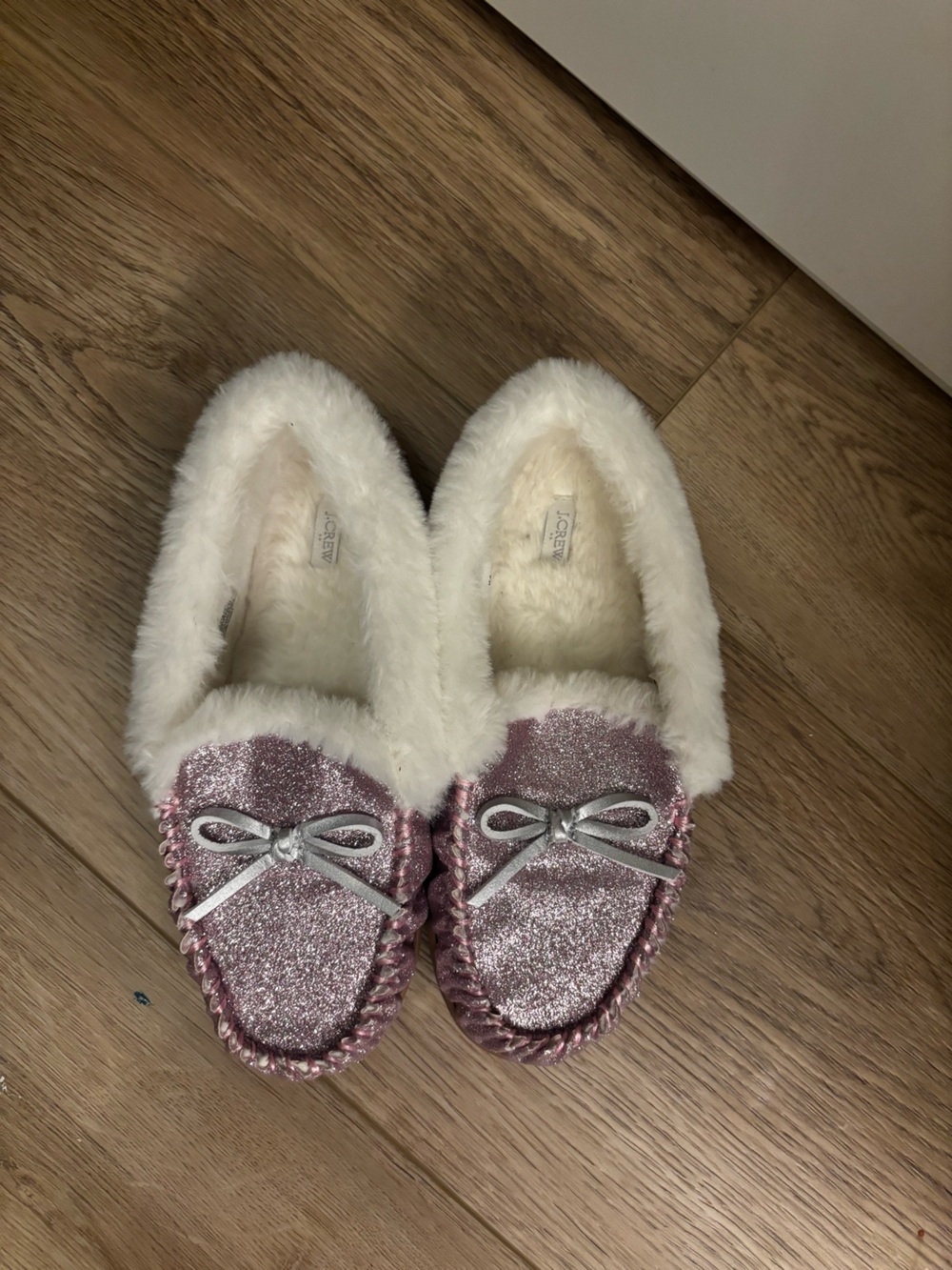 J crew Sparkle Pink Faux-Fur Lined Women's Moccasin Slippers size 4